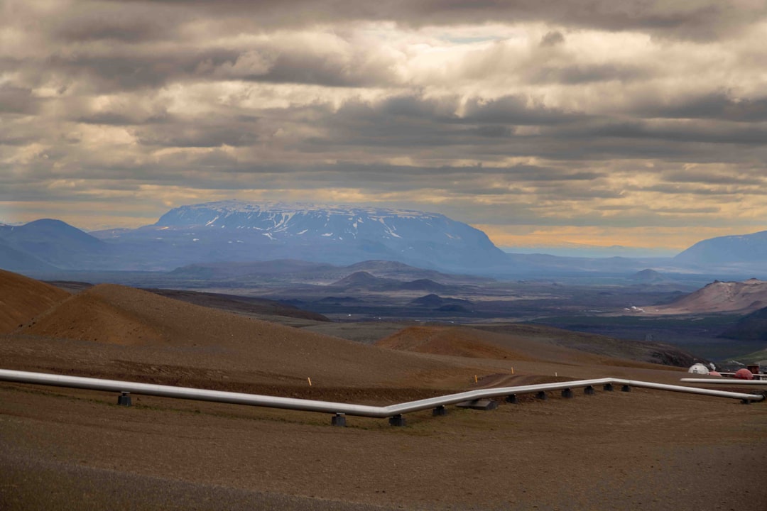 Photo mountains, pipeline